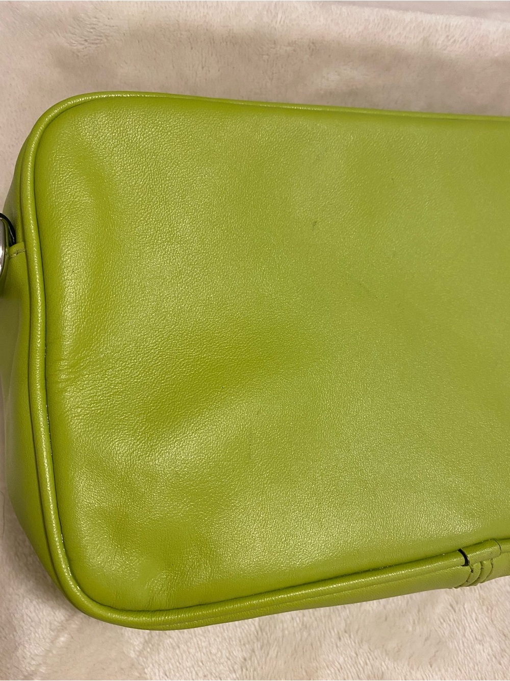 Marc Jacobs Neon Lime Embossed Logo Crossbody Camera Bag - EUC - Picture 5 of 13